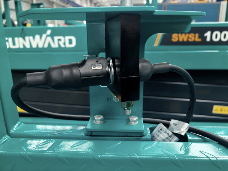 SUNWARD's New Generation of Electric-Hydraulic Shear Fork Aerial Working Platforms