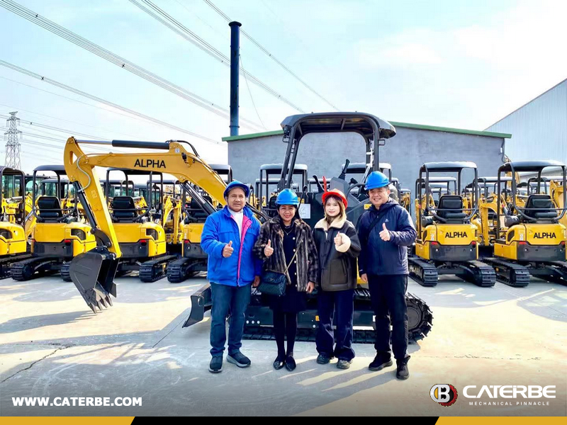 Thailand Customers Visited XCMG Factory
