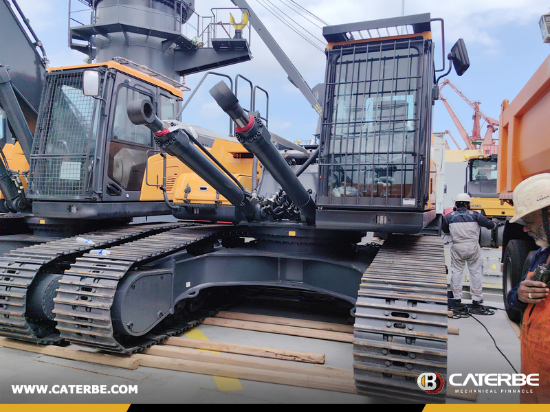 HYUNDAI HX340HD Excavator