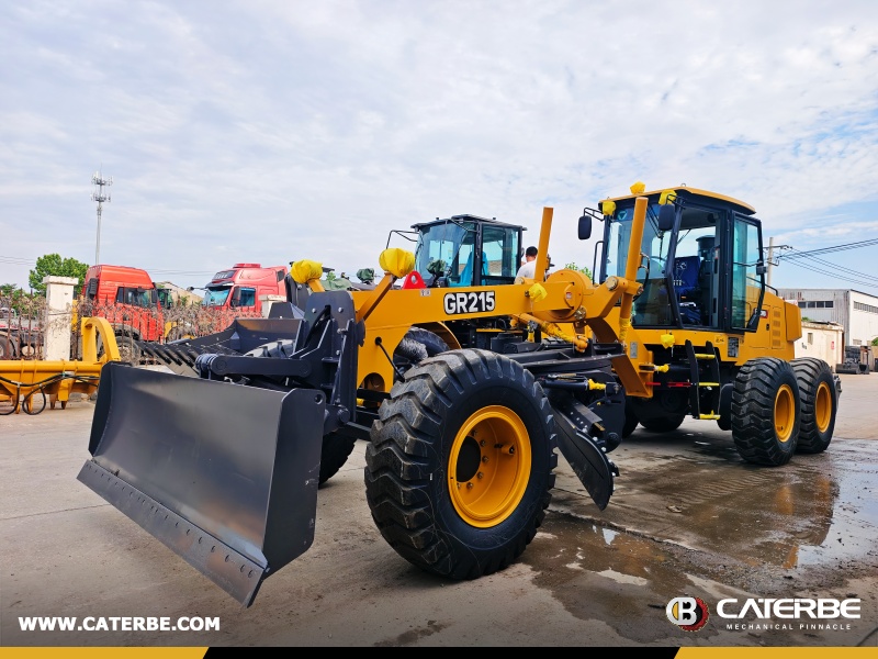 Algeria - 1 Unit XCMG ZL50GN Wheel Loader & 1 GR215 Motor Grader