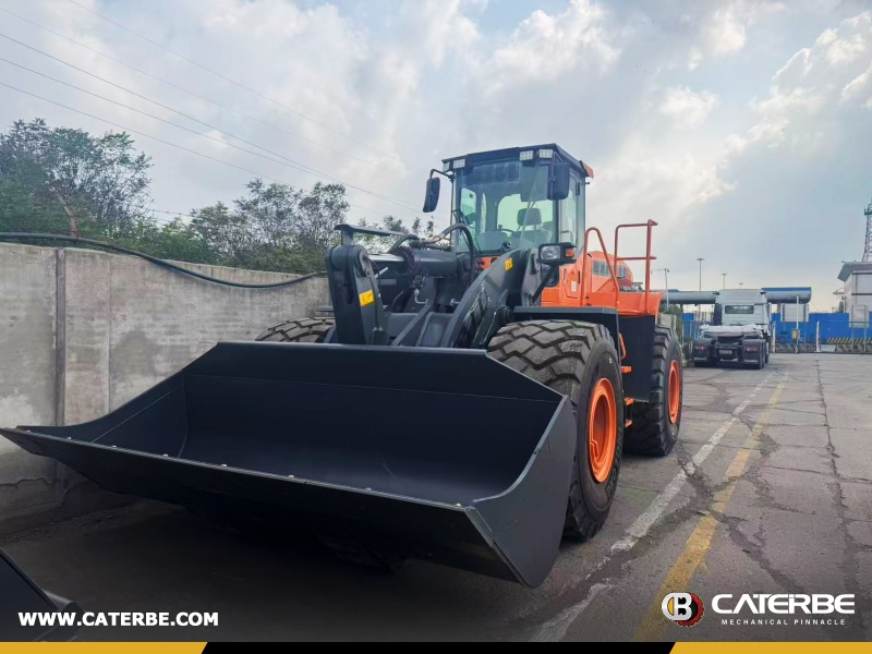 Venezuela - 1 Unit DEVELON DL867 Wheel Loader