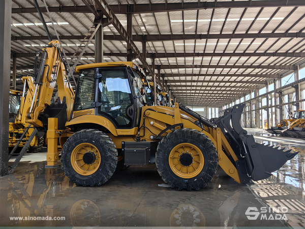 Russia - 1 SHANMON 388H Backhoe Loader & 1 ZOOMLION FD30 Forklift